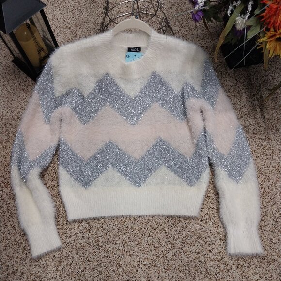 Rue21 Sweaters - 3649 Size Small Rue 21 Chevron Sparkley Sweater in Pink and Silver.